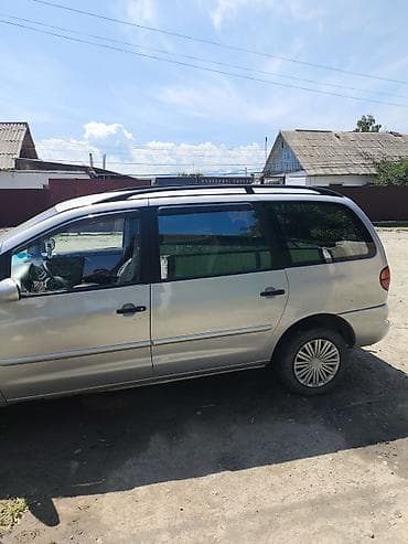 Транспорт: Volkswagen Sharan: 1997 г., 2 л, Механика, Бензин, Минивэн — 4