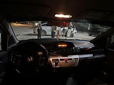 Продажа авто: Honda FR-V: 2006 г., 0.2 л, Седан — 5