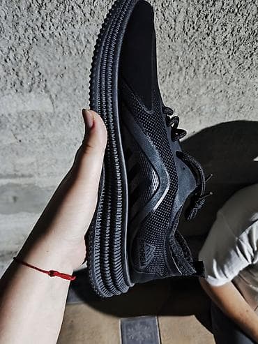 nike tech flece: (Размер 42-43) в наличии 2 пары одна пара 450сом Кроссовки мужские — 2