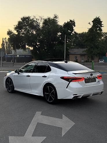 corolla s: Toyota Camry: 2018 г., 2.5 л, Автомат, Бензин, Седан — 5