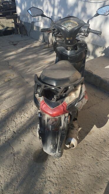 мотор мотоцикл: Тип скутера 125 куб. см, Бензин, Б/у — 4