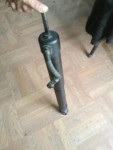 Амортизатор на gx 470 задний. Состояния отличное. С гарантией. С