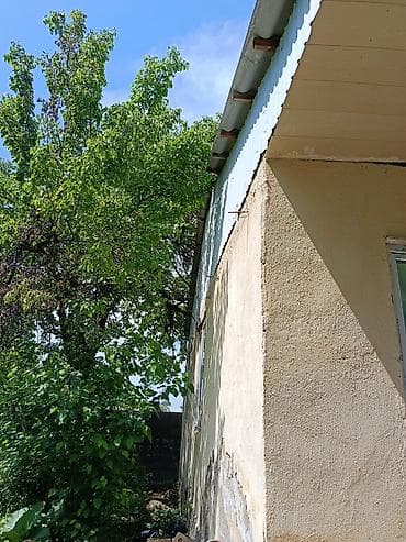 кызыл таш: Продаётся жилой дом с участком. - Одноэтажный дом прямоугольной — 3