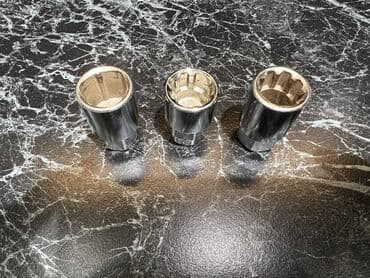 бу наборы ключей: Продам только ключи от секреток на колеса. От 4 комплектов. Фото — 1