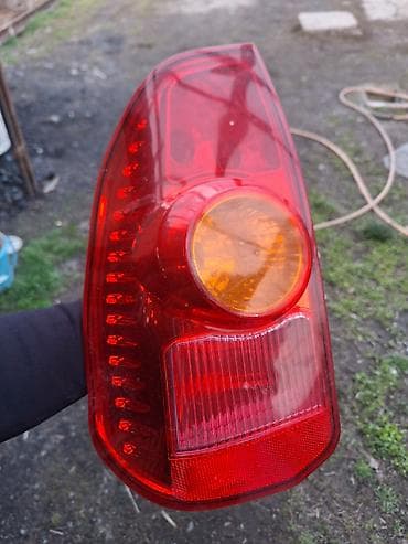 Детали ходовой части: Задний левый стоп-сигнал Mitsubishi 2002 г., Б/у, Оригинал, Япония — 1