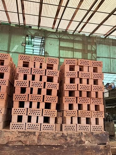 pop mart: Кирпич в поддонах 9 сом 
Качество высшее — 5