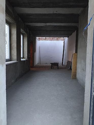 royal center: Продаётся недостроенный кирпичный дом с надстройкой второго этажа — 4