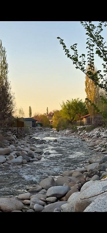 продаю земельный участок: Дом с участком у горной речки. Участок правильной формы 30 х 30 — 2
