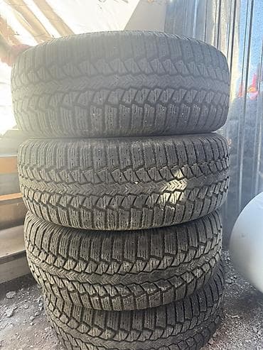 Комплект из 4 шин для внедорожника/кроссовера. Параметры: - Размер
