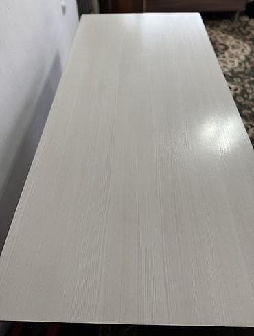 продаю разное: Продаётся стол, качество отличное. Цена 3000сом. Размер стола  — 2