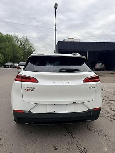 audi s6: Электромобиль GAC Aion V Plus, белый кузов, кроссовер. Ключевые — 7