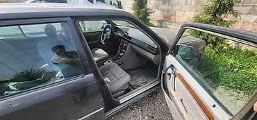 подушка 124: Mercedes-Benz 190: 1990 г., 2 л, Автомат, Дизель, Седан — 8