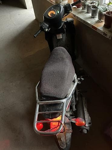 диски скутера: Скутер Suzuki (мопед-скутер класса 50–110 см³) Описание: - Компактный — 3