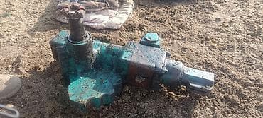 5100 r15: Редуктор (угловой/поворотный) для сельхозтехники.
на т150 — 1