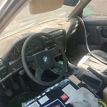 молдинги на авто: BMW 3 series: 1988 г., 1.8 л, Ручные, Бензин, Седан — 3