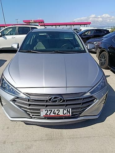 Hyundai Elantra: 2020 г., 2 л, Автомат, Бензин, Седан
