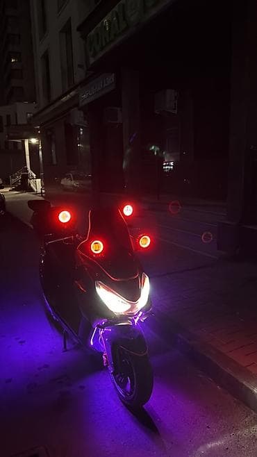 Тип скутера 150 куб. см, Бензин — 2