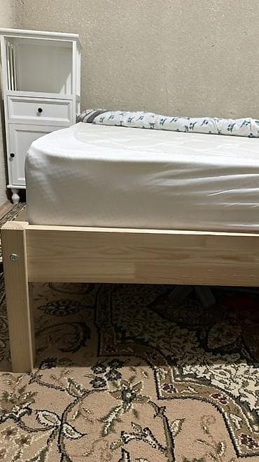 двух яростный кровать бу: Двуспальная кровать из массива сосны с реечным основанием и матрасом — 2