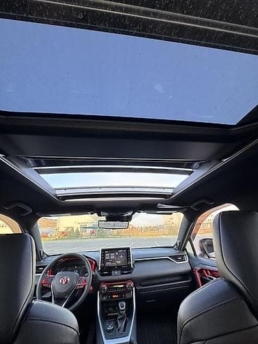авто в такси: Toyota RAV4: 2021 г., 2.5 л, Гибрид, Кроссовер — 7