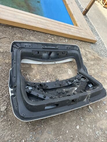 напольные вазы: Крышка багажника Toyota, Новый, Оригинал — 4