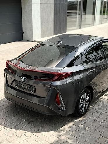 Унаа сатуу: Toyota Prius: 2016 г., 1.8 л, Вариатор, Гибрид, Лифтбек — 7