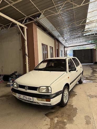 Унаа: Volkswagen Golf: 1995 г., 1.6 л, Кол менен иштөөчү, Бензин — 5