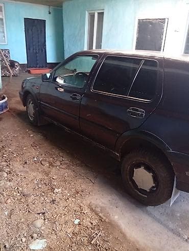 Транспорт: Volkswagen Golf: 1993 г., 1.8 л, Кол менен иштөөчү, Бензин, Седан — 3