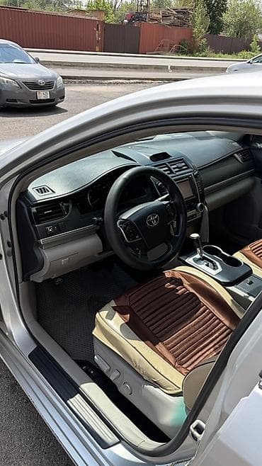 Toyota Camry: 2012 г., 2.5 л, Автомат, Бензин, Седан — 3