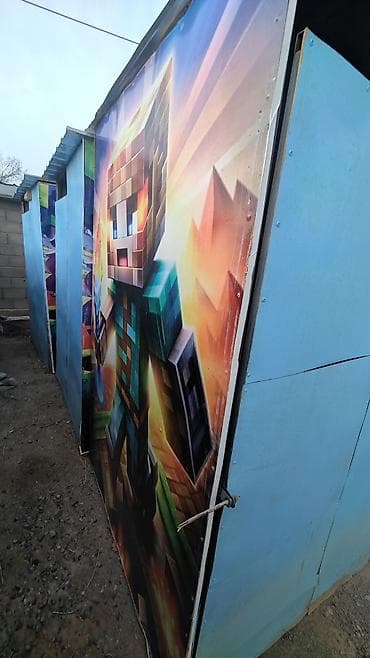 торга: Продаю будки, размер 1.5х1.5 м, высота 2.5 м. 5 штук, снаружи — 2