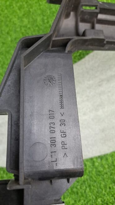 e46: Крепление фары левое BMW 3 E46 7) В отличном состоянии, очень — 3