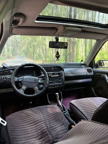 авто в следующем выкупом: Volkswagen Vento: 1993 г., 1.8 л, Механика, Бензин, Седан — 9