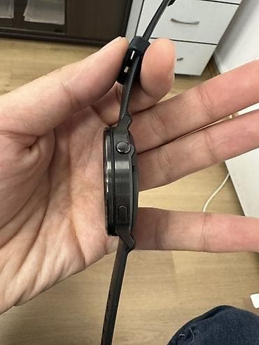 часы феникс 8: Garmin Venu 4, 45 мм С дополнительным кожаным ремешком В идеальном — 7
