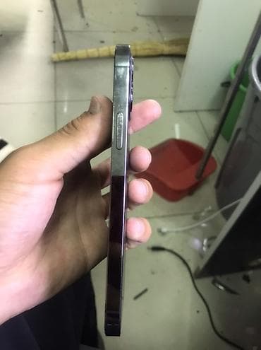 iphone 12про: IPhone 12 Pro, Б/у, 256 ГБ, Графит, Кабель, 100 % — 3