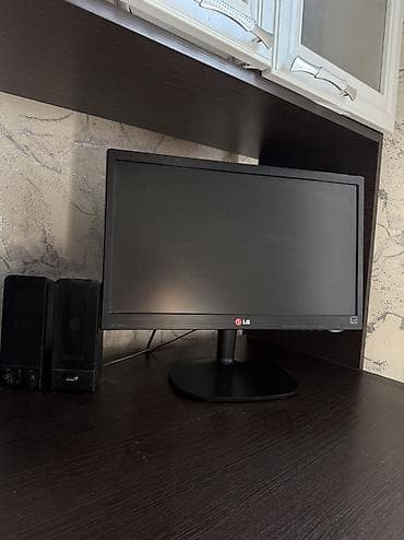 ps 4: Компьютер, Для несложных задач, Б/у — 1