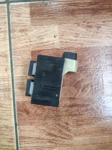 авто богажник: Toyota Windom 10 кнопки, Тойота Виндом 10 Кнопки открытия багажника — 2