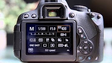 sigma 35: Зеркальная камера Canon EOS 600D с объективом Canon EF‑S 18–55mm — 2