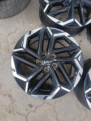Диски: Литые Диски R 18 Kia, Комплект, отверстий - 5, Б/у — 3