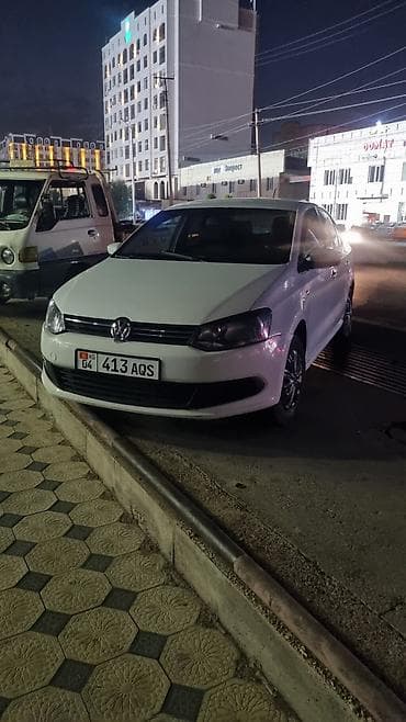 морнинг 2016: Volkswagen Polo: 2014 г., 1.6 л, Автомат, Седан — 3