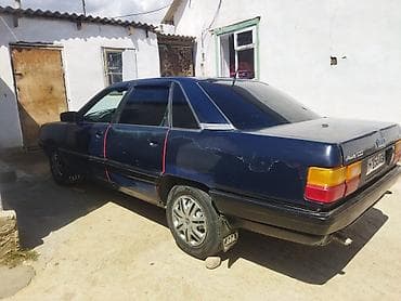 боз белер: Audi 100: 1989 г., 2 л, Кол менен иштөөчү, Бензин, Седан — 1