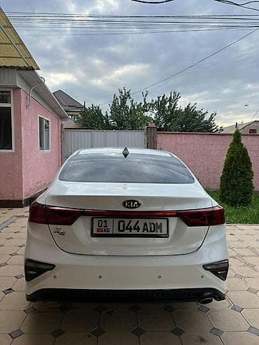 byd e2 2023: Kia K3: 2019 г., 1.6 л, Автомат, Бензин, Седан — 4