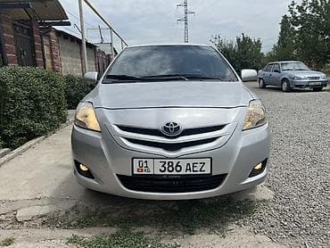 Продажа авто: Toyota Yaris: 2008 г., 1.3 л, Автомат, Бензин, Седан — 1