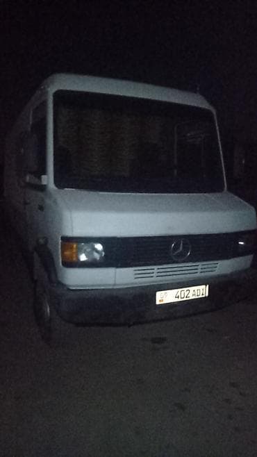 водный техника: Легкий грузовик, Mercedes-Benz, Стандарт — 1