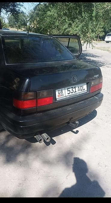 Volkswagen Vento: 1992 г., 2 л, Механика, Бензин, Седан — 3