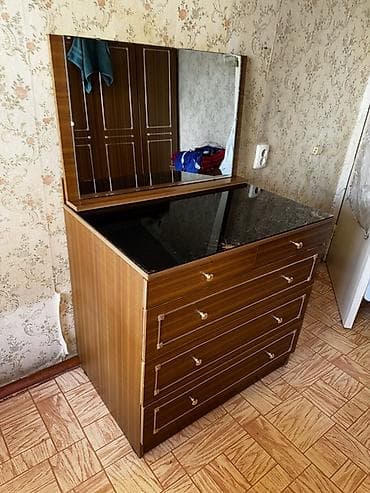 камод для зала: Комод для одежды, С зеркалом, ЛДСП, цвет - Коричневый — 3