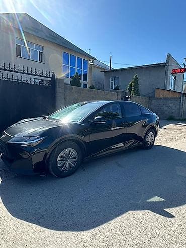 обмен на тайота ист: Toyota bZ3: 2023 г., Электромобиль, Седан — 3