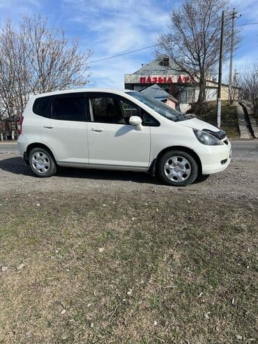 Сдаю в аренду: Легковое авто