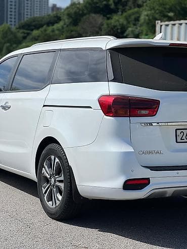 matiz 2013: Kia Carnival: 2018 г., 2.2 л, Автомат, Дизель, Минивэн — 10