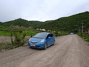 matiz 2012: Honda Fit: 2009 г., 1.5 л, Механика, Бензин, Хэтчбэк — 6