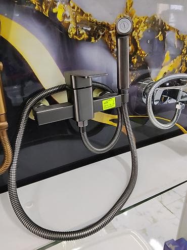 Смеситель с гигиеническим душем TRIGOR - Тип: настенный смеситель для