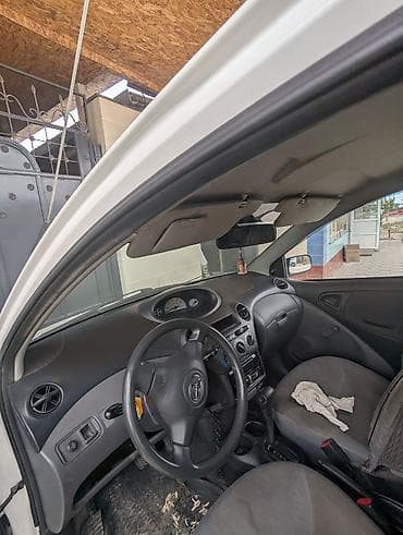 Toyota Echo: 2004 г., 1.5 л, Автомат, Бензин, Седан — 4